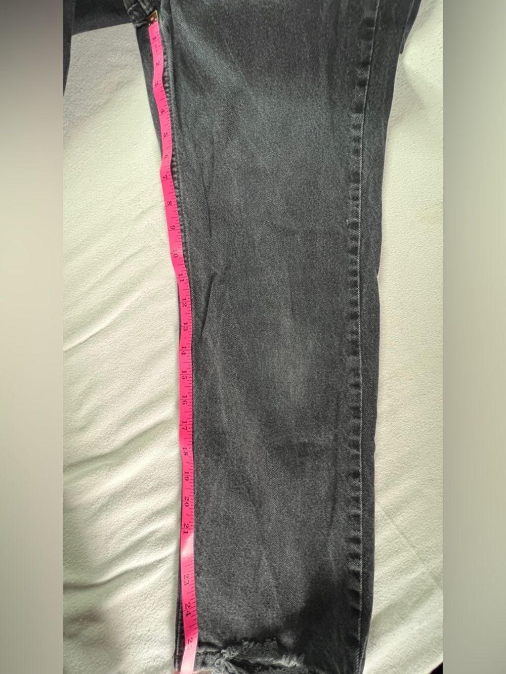 We the Free Black Distressed Jeans Free People Size 29 - Picture 6 of 12